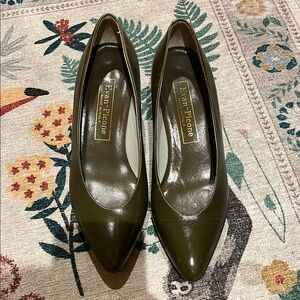 Evan Picone Women's Dark Green Heels